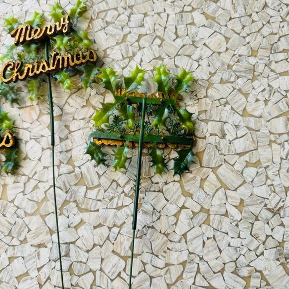 4 very vintage 60s Merry Christmas Holly Picks Mid Century Gold & Green - Picture 3 of 5